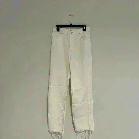 Zara White and Black Boyfriend Jeans with Ripped Bottom US 8 Like New - Picture 3 of 3